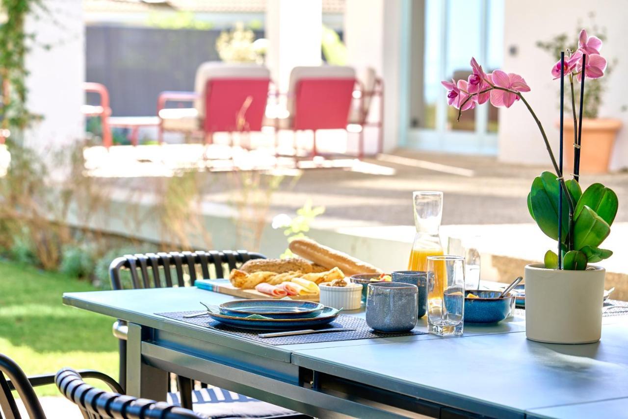 Casa Brisa Boutique Guest House - Gay Men Only Sant Pere De Ribes Ngoại thất bức ảnh